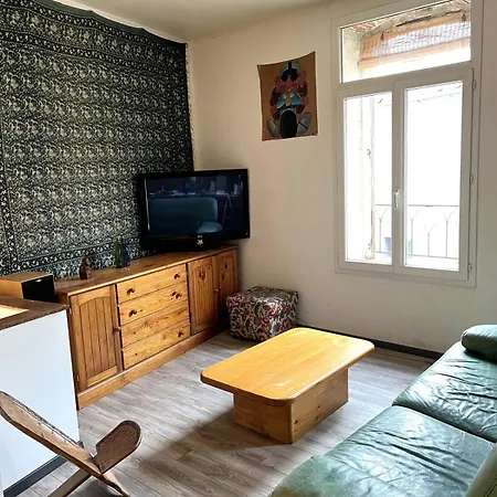 Maison De Village Pleine De Charme, 7 Couchages بيت للعطل
